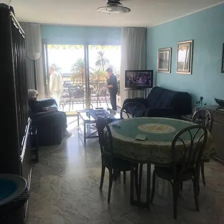 Grande E Comodo, Terrazzo Vista Mare